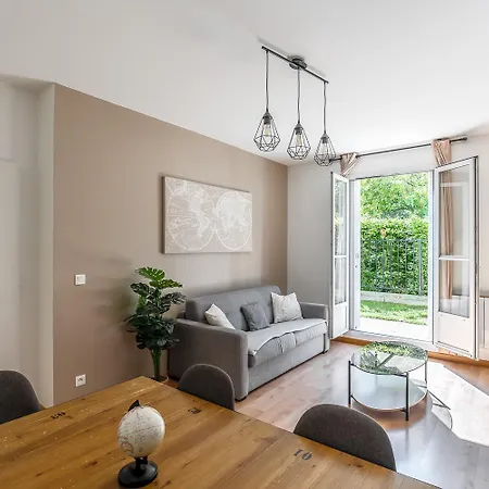 2 Bedroom Galmy Val D'europe *